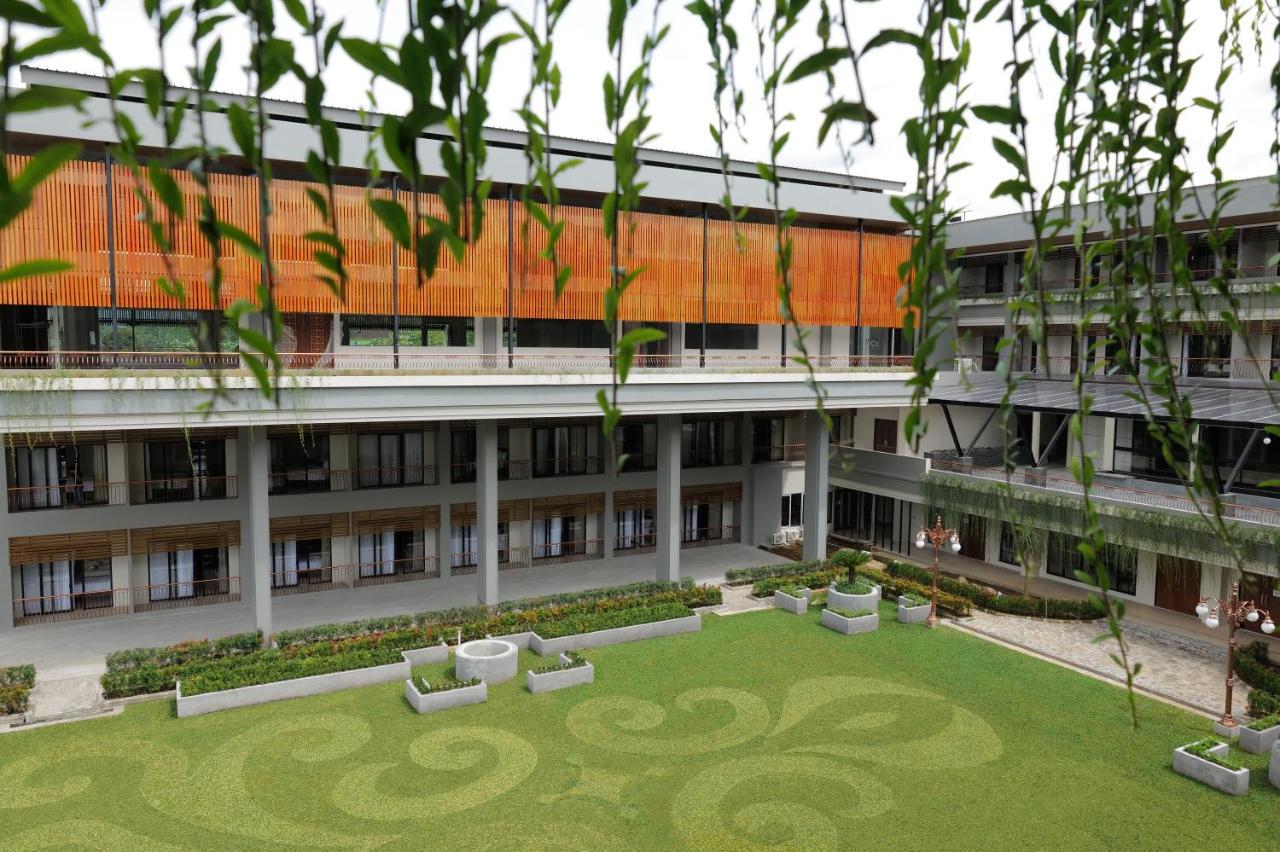 Fox Harris Hotel & Convention Banjarnegara المظهر الخارجي الصورة